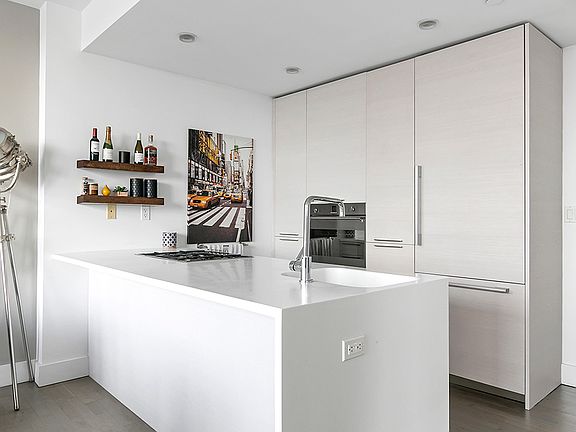 3rd image of 5-19 Borden Ave #3-G