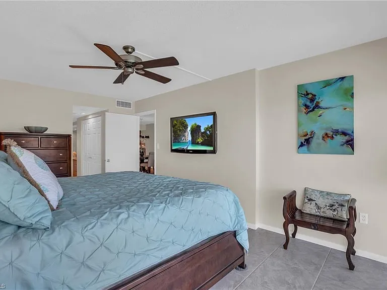 25900 Hickory Blvd #803 — Photo 30