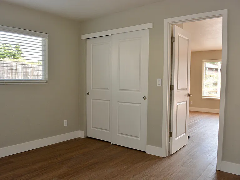 1X1 - 540 SQ FT - Bedroom