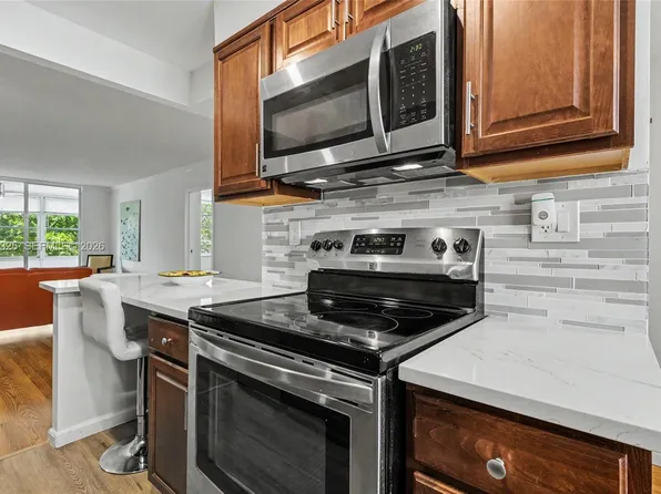 2998 NW 48th Ter APT 432, Lauderdale Lakes, FL 33313