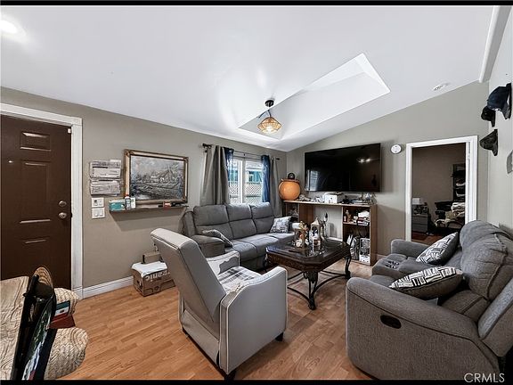 2nd image of 10965 Glenoaks Blvd Space 39