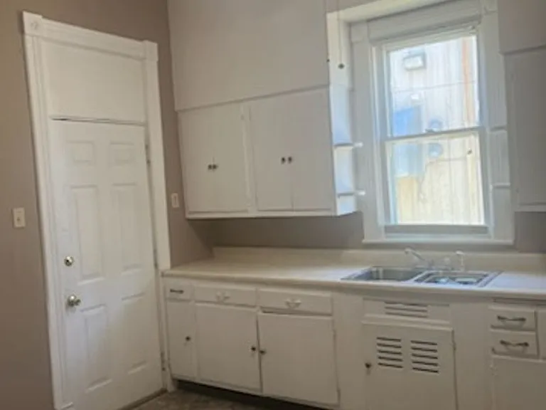 1314 S 8th St — Photo 5