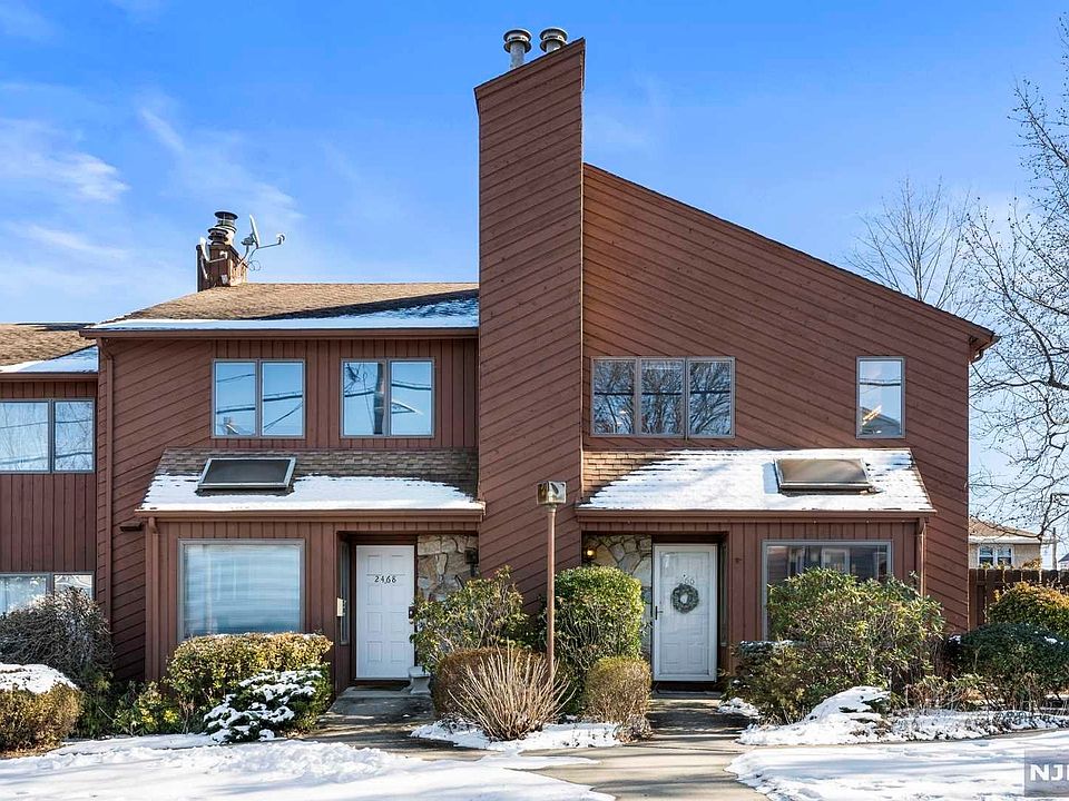 1st image of 2466 Hammett Ave