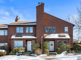 2466 Hammett Ave, Fort Lee, NJ 07024