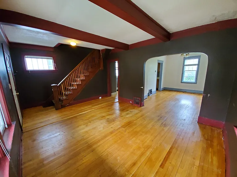 922 N 13th Ave E — Photo 5