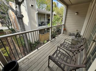 2001 Bering Dr APT 2D, Houston, TX 77057