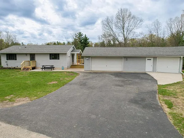 3392 W 3rd Lane, Oxford, WI 53952