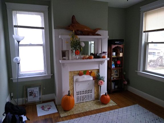 2nd image of 3253 Berwyn Pl #2