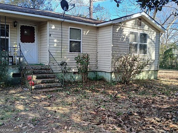 4th image of 34 Ash St