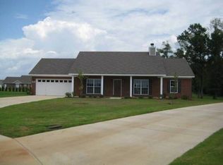 114 Chapel Creek Dr, Hazel Green, AL 35750