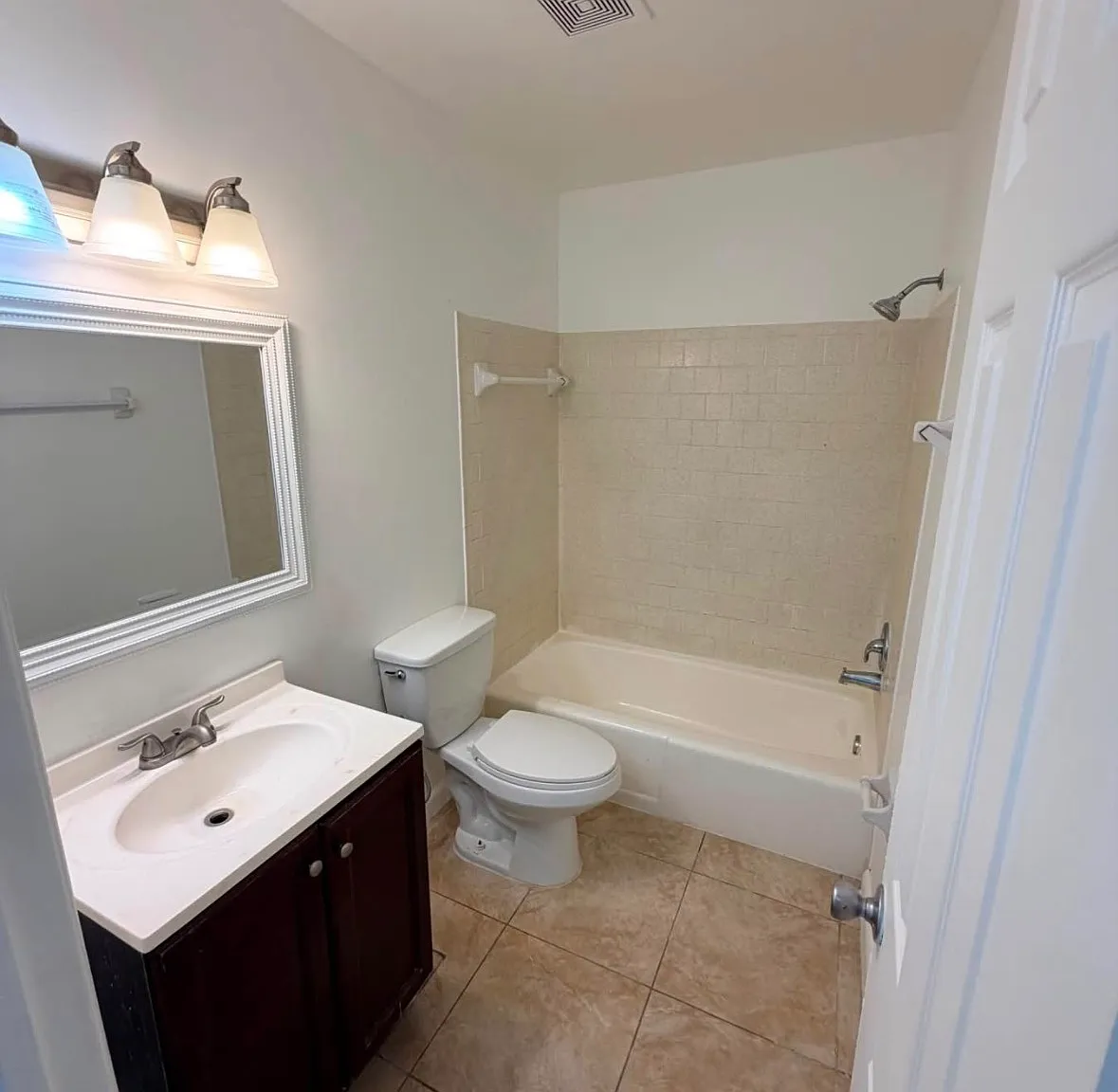 2 bed, 680 sqft, $2,000 — Photo 4