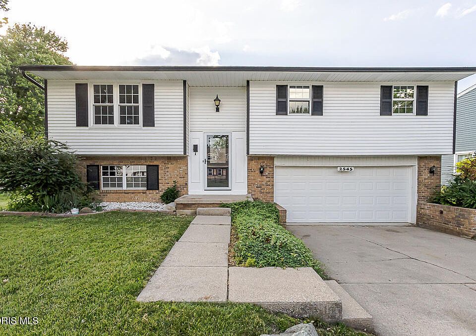 1st image of 2545 Woodfox Dr