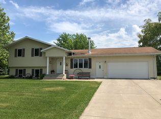 704 3rd St W, Ada, MN 56510