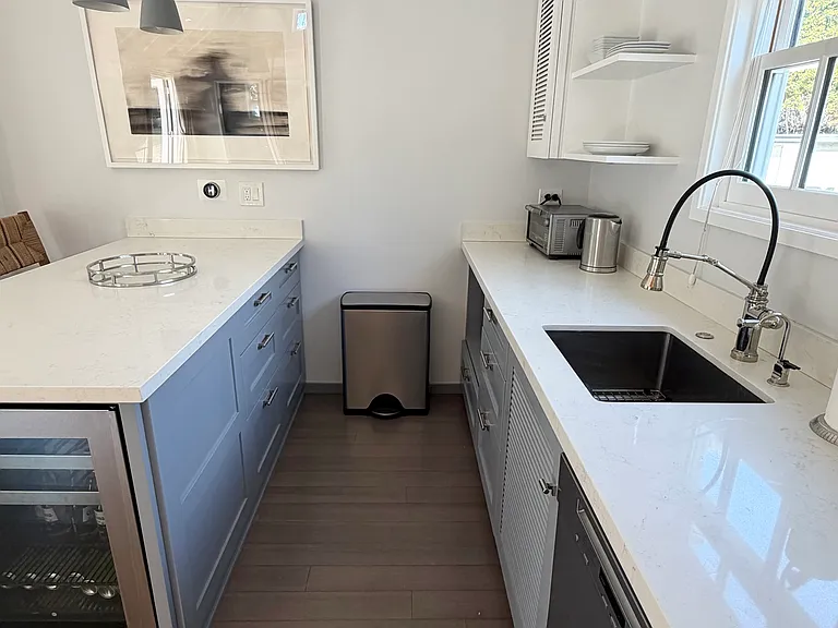849 S Madison Ave — Photo 10