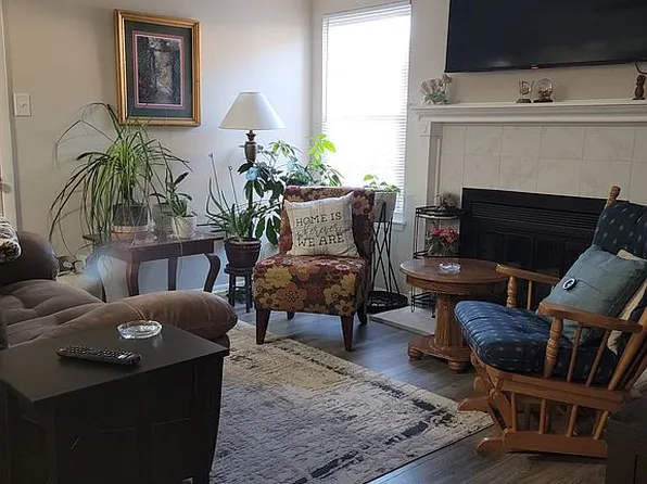 4245 Thalia Station Cir, Virginia Beach, VA 23452