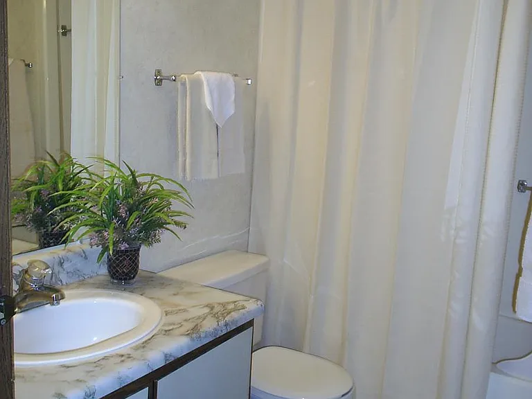 8611 Meadowood Dr — Photo 7