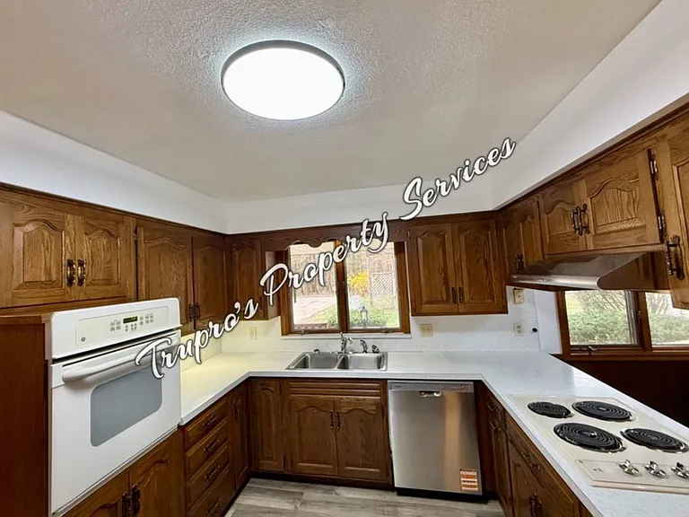 2715 E Shawnee Rd — Photo 31