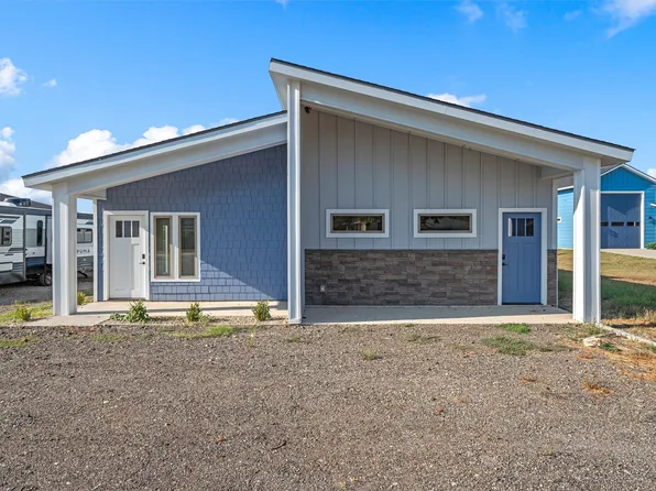 711 4th St, Eddy, TX 76524