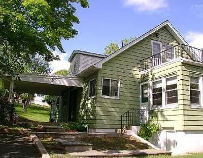 1st image of 2 Holt Dr