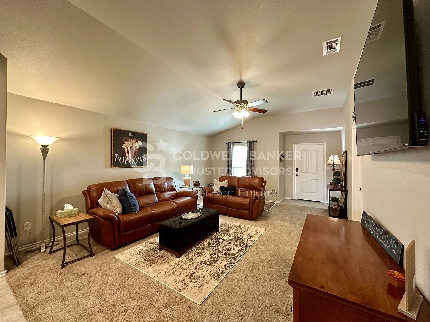 3 bed, 2.0 bath, 1452 sqft, $2,900 — Photo 3