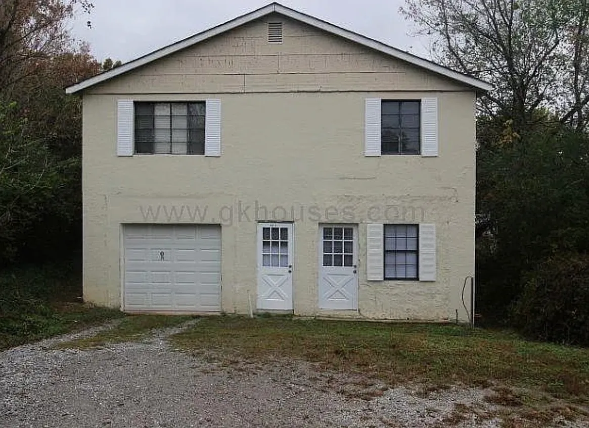 2 bed, $1,050 — Photo 1