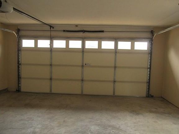 3rd image of 8919 Hertford Pl W