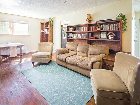3rd image of 3012 Courtney Dr
