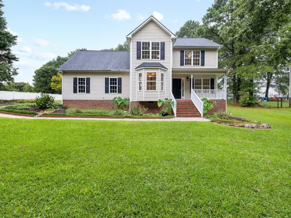 303 Norwood Dr, Clayton, NC 27527