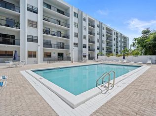1301 NE 7th St #113, Hallandale Beach, FL 33009