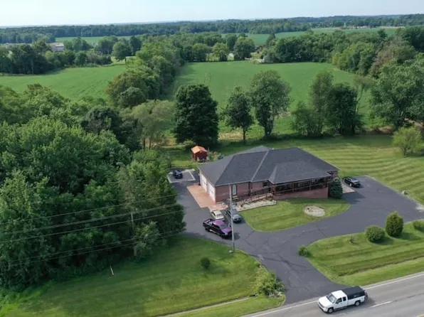 2143 E Us Highway 40, Clayton, IN 46118