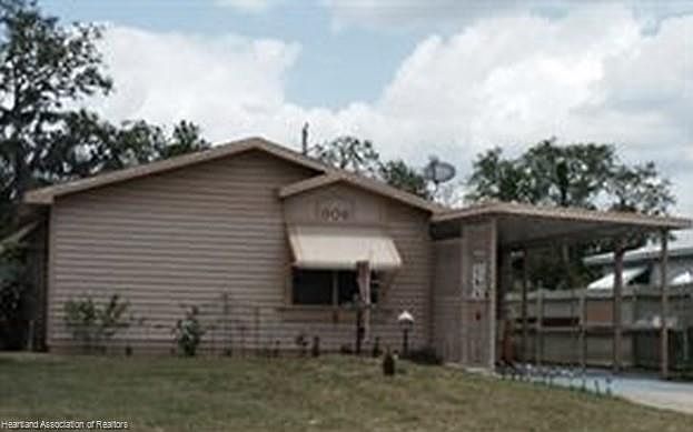 1st image of 906 Woodlawn Dr