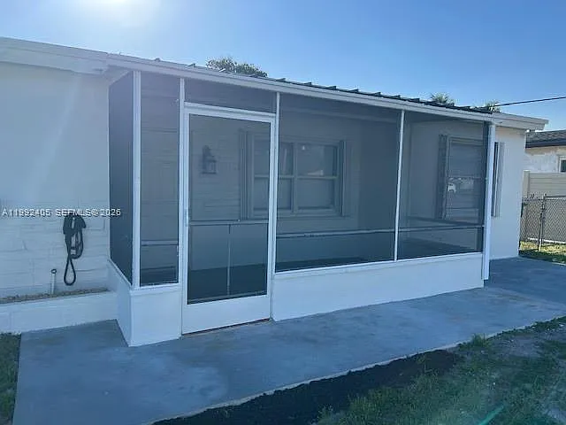 2820 SW 65th Ave — Photo 23