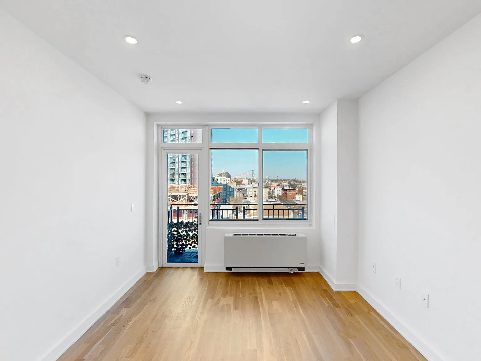 11-15 Broadway — Photo 2