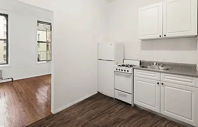 Rented by Coldwell Banker Warburg