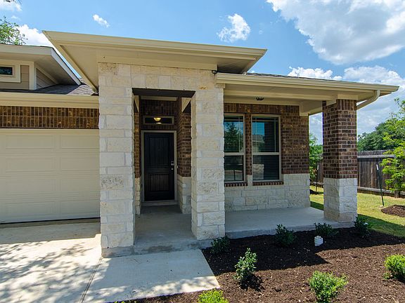 3rd image of 905 Olive Creek Dr
