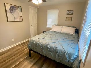 127 Lakewood Dr, Jacksonville, NC 28546