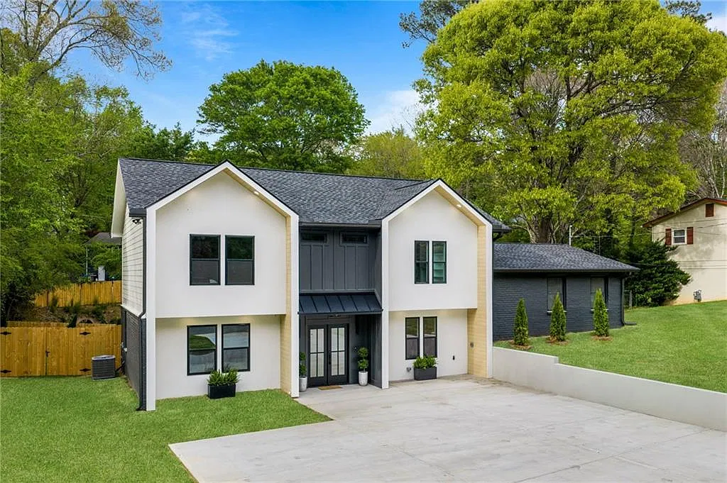 5 bed, 3.0 bath, 2846 sqft, $4,000 — Photo 2