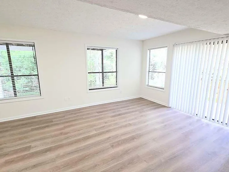 1411 E Shiloh Trl NW — Photo 20
