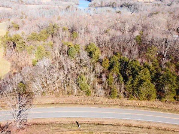 883 Boyd Rd #27, Reidsville, NC 27320