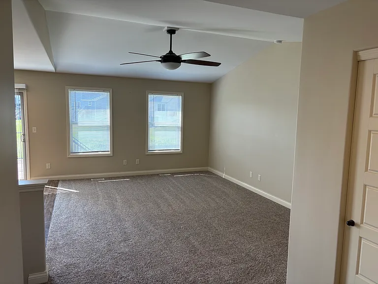 24 Tennis Ct — Photo 5