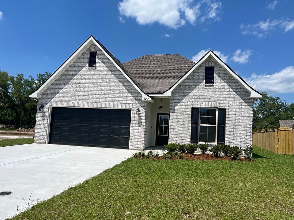 1st image of 2432 Goldfinch Dr