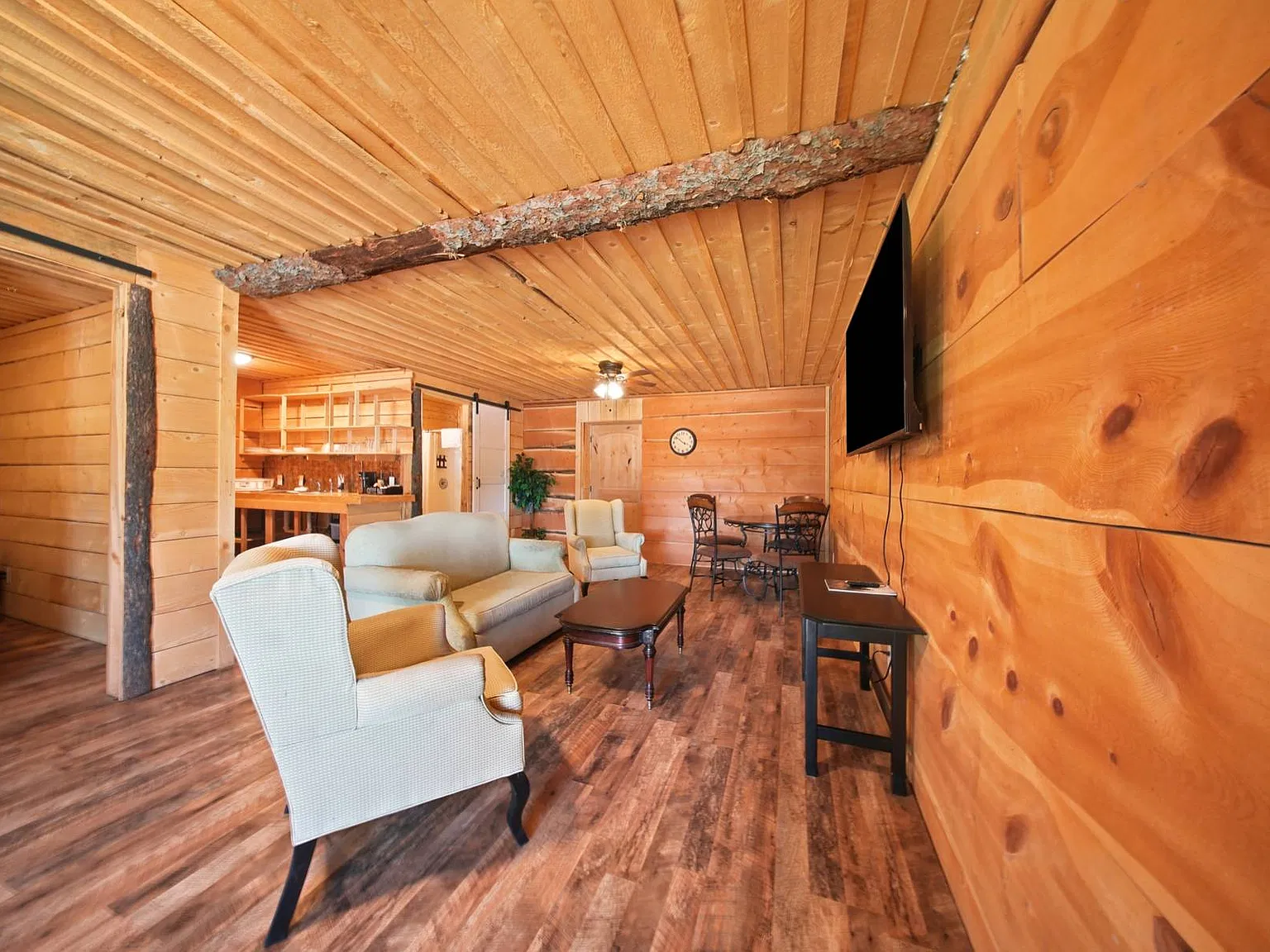 1 bed, $950 — Photo 2