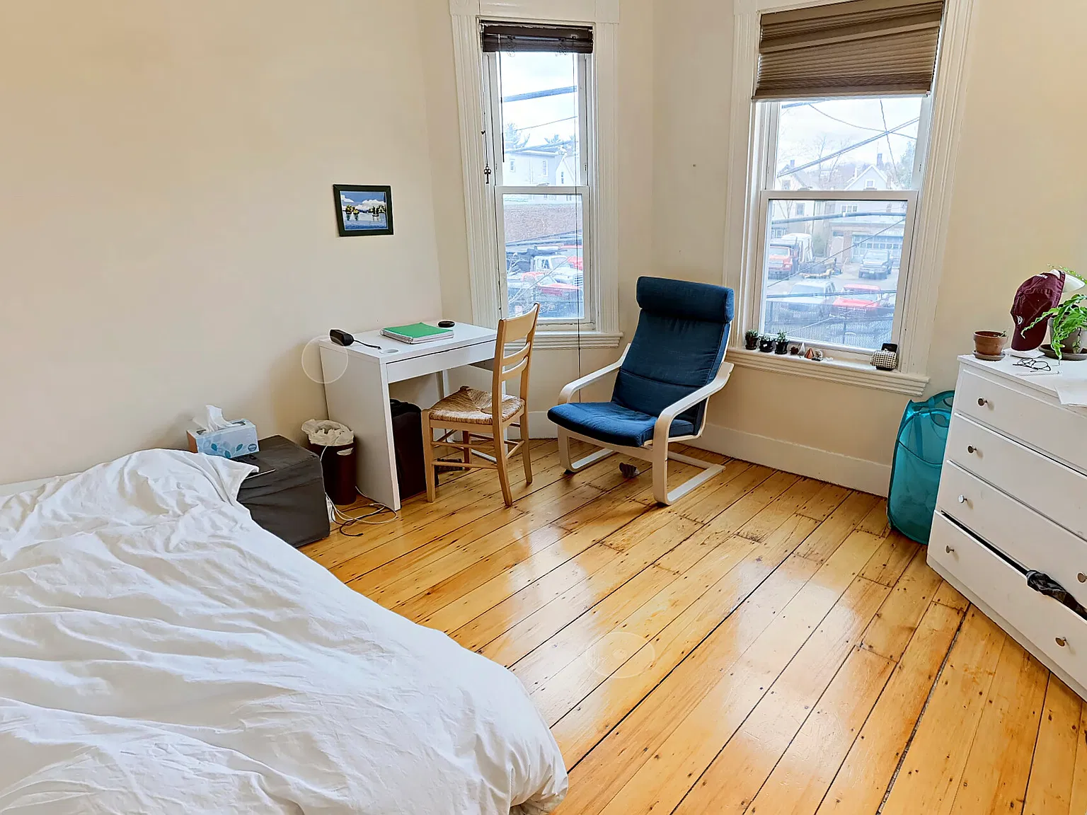 4 bed, 1200 sqft, $4,000 — Photo 3