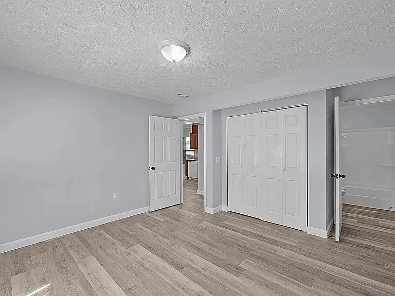Building Photo - 837 Bear Creek Rd