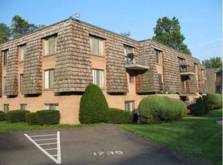 1734 Forest Green Dr, Coraopolis, PA 15108