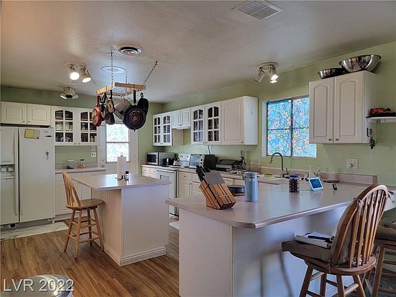 2nd image of 5824 Pebble Beach Blvd