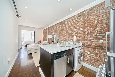 Rented by Living New York