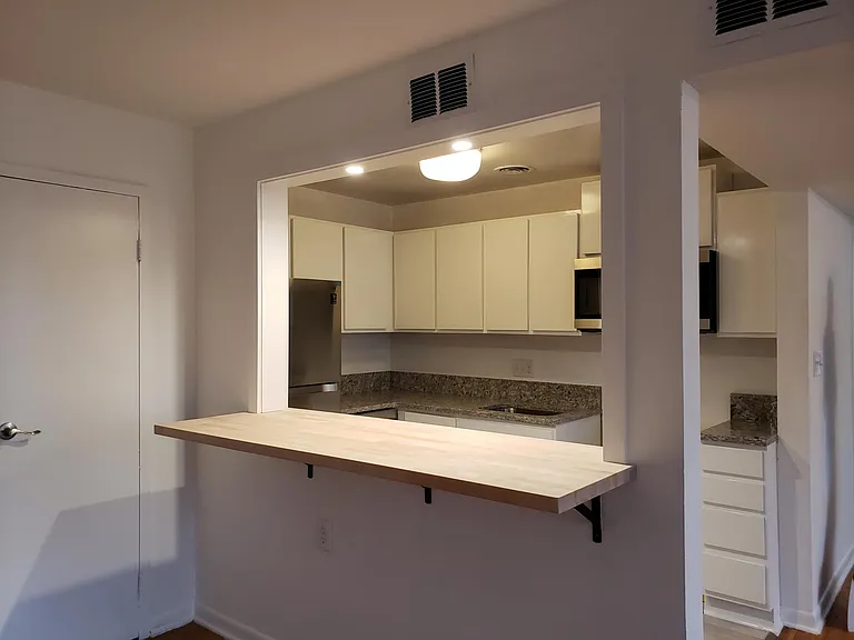 2016 N Adams St #706 — Photo 8