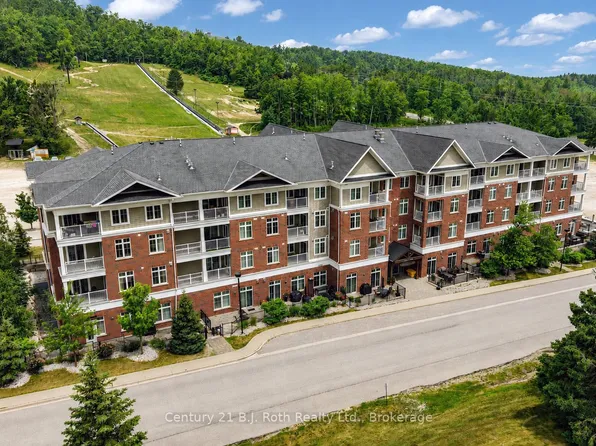 40 Horseshoe Blvd #206, Oro Medonte, ON L4M 4Y8