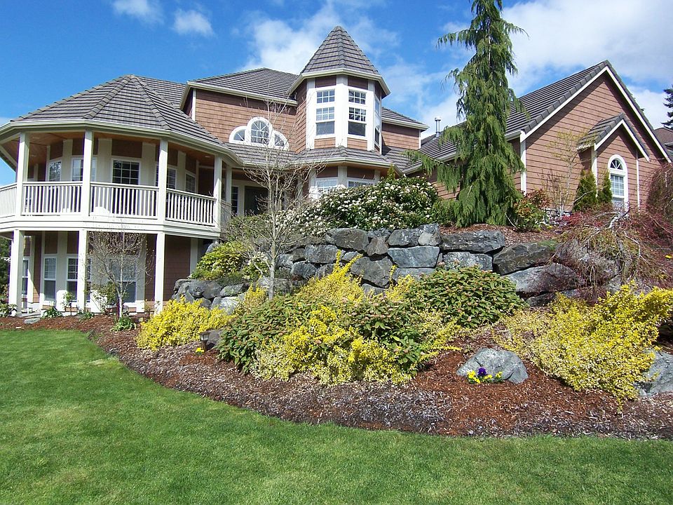 Beautiful Landscaping!